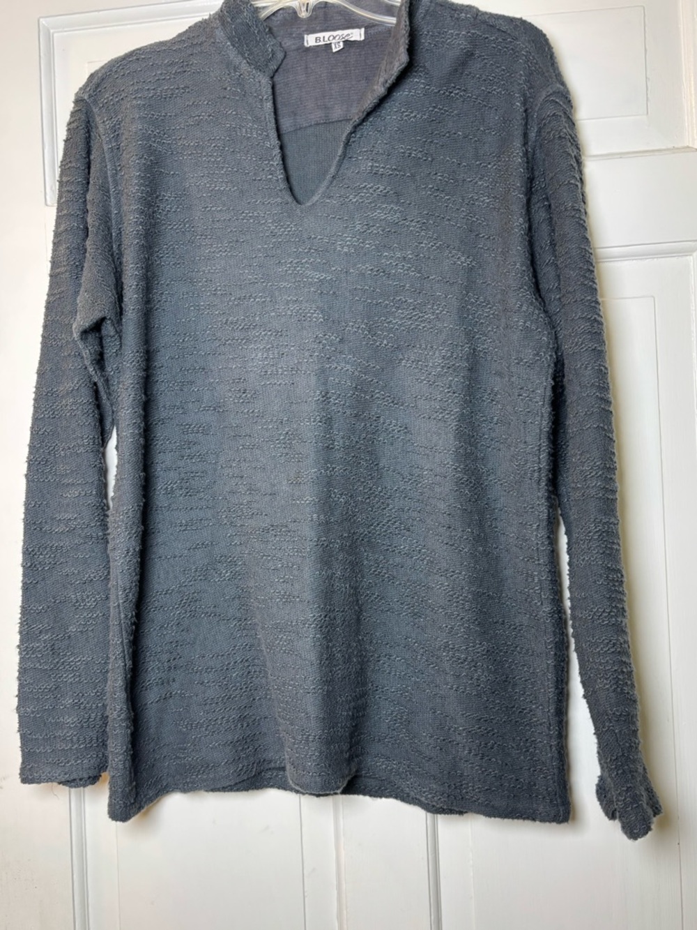 B. Loose V-Neck Slate Gray 100% Cotton Textured Pullover Women’s XS